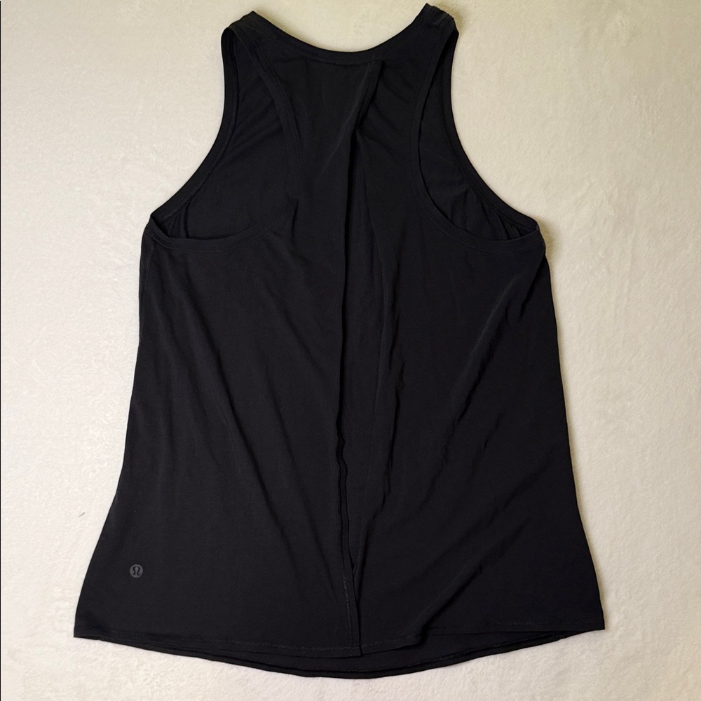 Lululemon Muscle Tee - Picture 3 of 9